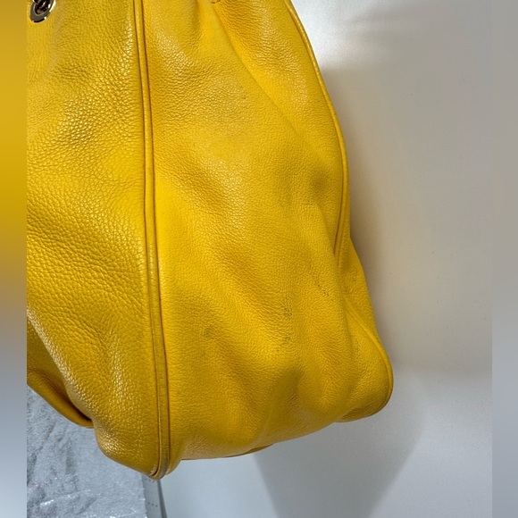 MICHAEL Michael Kors Large Leather Fulton Chain Shoulder Tote (Citrus) - Picture 12 of 16